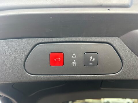 Vauxhall Grandland X 1.2 Turbo Sport Nav Euro 6 (s/s) 5dr 30