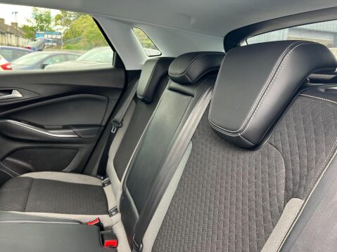 Vauxhall Grandland X 1.2 Turbo Sport Nav Euro 6 (s/s) 5dr 21