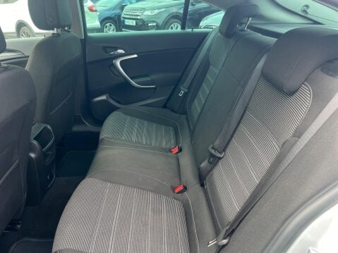 Vauxhall Insignia 2.0 CDTi SRi Nav Auto Euro 5 5dr 24