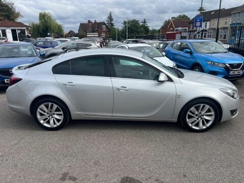 Vauxhall Insignia 2.0 CDTi SRi Nav Auto Euro 5 5dr 7