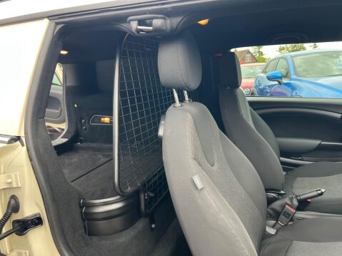 Mini Clubvan 1.6 Cooper D Euro 5 (s/s) 5dr 30
