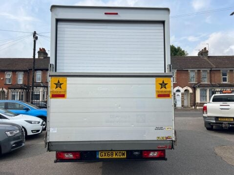 Ford Transit 2.0 350 EcoBlue RWD L4 H1 Euro 6 2dr 5