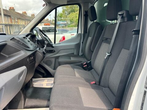 Ford Transit 2.0 350 EcoBlue RWD L4 H1 Euro 6 2dr 25
