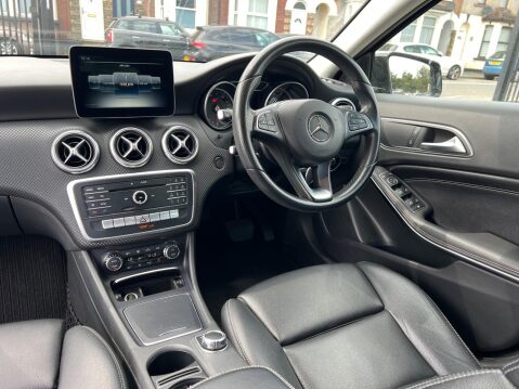 Mercedes-Benz A Class 1.6 A180 Sport 7G-DCT Euro 6 (s/s) 5dr 18
