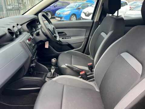 Dacia Duster 1.6 SCe Essential Euro 6 (s/s) 5dr 19