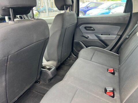 Dacia Duster 1.6 SCe Essential Euro 6 (s/s) 5dr 21