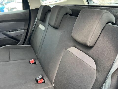 Dacia Duster 1.6 SCe Essential Euro 6 (s/s) 5dr 23