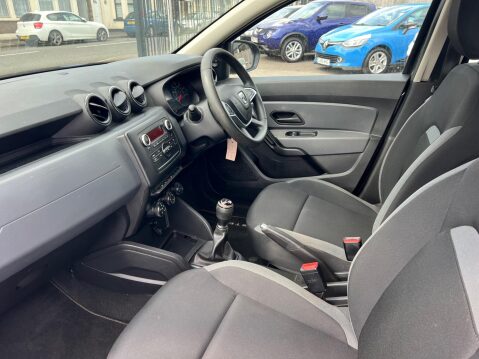 Dacia Duster 1.6 SCe Essential Euro 6 (s/s) 5dr 18