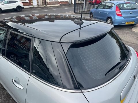 Mini Hatch 1.5 Cooper Euro 6 (s/s) 5dr 17