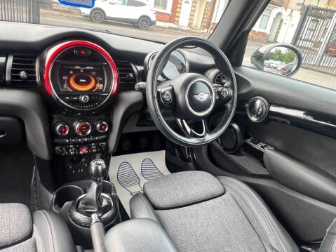 Mini Hatch 1.5 Cooper Euro 6 (s/s) 5dr 23