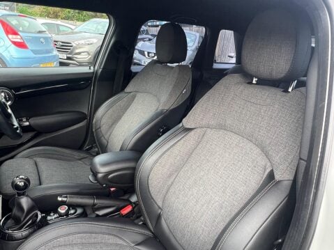 Mini Hatch 1.5 Cooper Euro 6 (s/s) 5dr 26