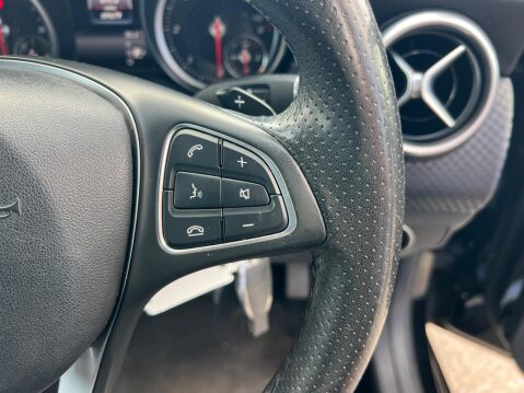 Mercedes-Benz A Class 1.5 A180d Sport (Premium) 7G-DCT Euro 6 (s/s) 5dr 18