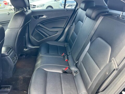 Mercedes-Benz A Class 1.5 A180d Sport (Premium) 7G-DCT Euro 6 (s/s) 5dr 24