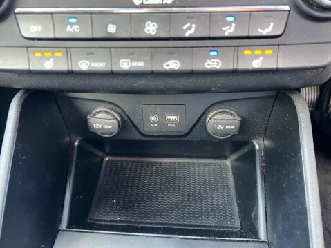 Hyundai TUCSON 2.0 CRDi SE Nav Auto 4WD Euro 6 5dr 32