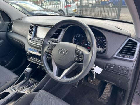 Hyundai TUCSON 2.0 CRDi SE Nav Auto 4WD Euro 6 5dr 15