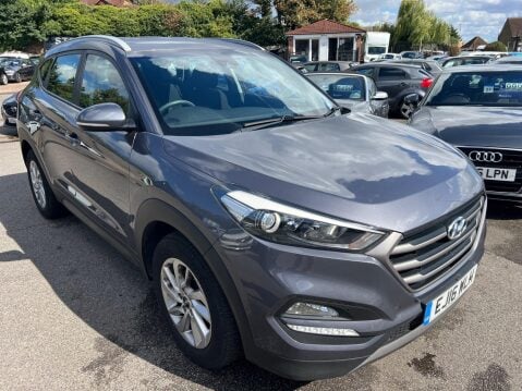 Hyundai TUCSON 2.0 CRDi SE Nav Auto 4WD Euro 6 5dr 1