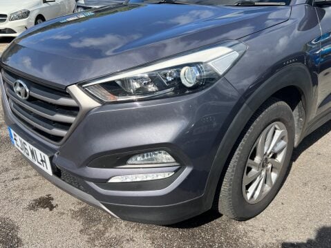 Hyundai TUCSON 2.0 CRDi SE Nav Auto 4WD Euro 6 5dr 8