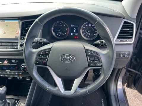 Hyundai TUCSON 2.0 CRDi SE Nav Auto 4WD Euro 6 5dr 16