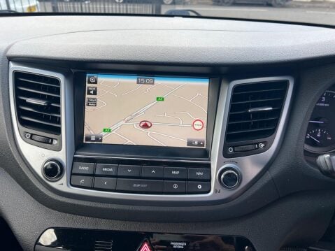 Hyundai TUCSON 2.0 CRDi SE Nav Auto 4WD Euro 6 5dr 29