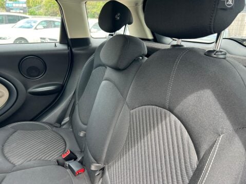 Mini Countryman 2.0 Cooper SD Auto ALL4 Euro 5 5dr 21