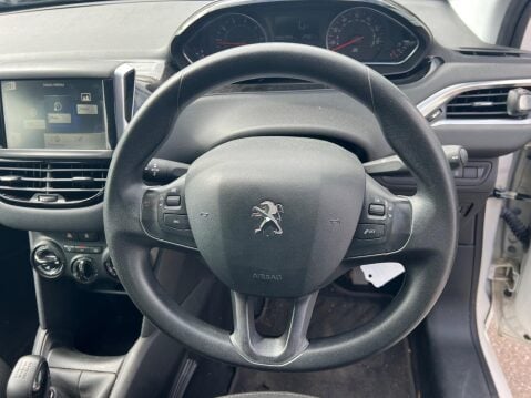 Peugeot 208 1.2 VTi Active Euro 5 5dr 15