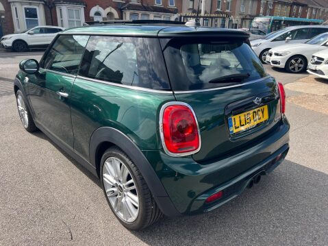 Mini Hatch 2.0 Cooper S Auto Euro 6 (s/s) 3dr 4