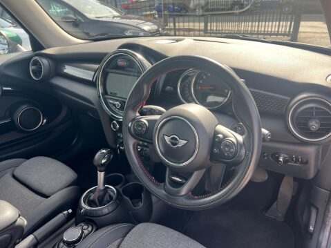 Mini Hatch 2.0 Cooper S Auto Euro 6 (s/s) 3dr 13