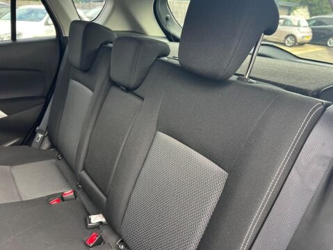 Suzuki SX4 S-Cross 1.6 DDiS SZ-T ALLGRIP Euro 5 (s/s) 5dr 23
