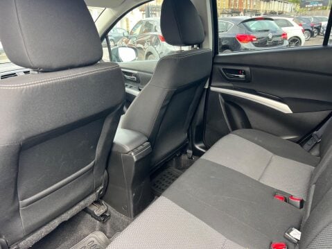 Suzuki SX4 S-Cross 1.6 DDiS SZ-T ALLGRIP Euro 5 (s/s) 5dr 21