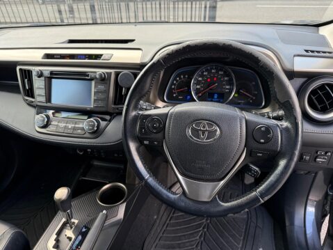 Toyota Rav4 2.2 D-CAT Invincible Auto 4WD Euro 5 5dr 9