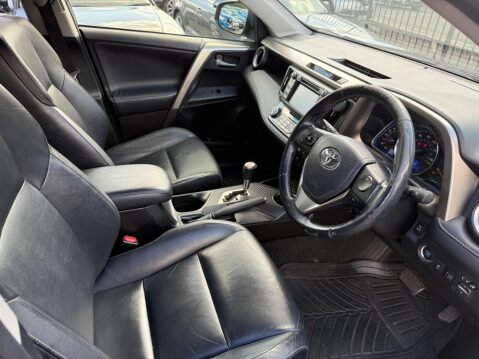 Toyota Rav4 2.2 D-CAT Invincible Auto 4WD Euro 5 5dr 8