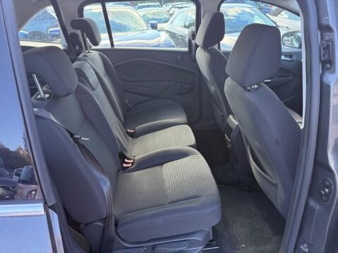 Ford Grand C-Max 1.0T EcoBoost Zetec Euro 6 (s/s) 5dr 9