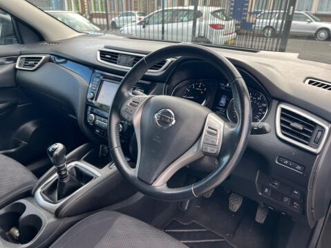 Nissan Qashqai 1.2 DIG-T n-tec 2WD Euro 6 (s/s) 5dr 17