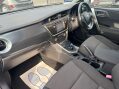Toyota Auris 1.8 VVT-h Icon CVT Euro 5 (s/s) 5dr 23
