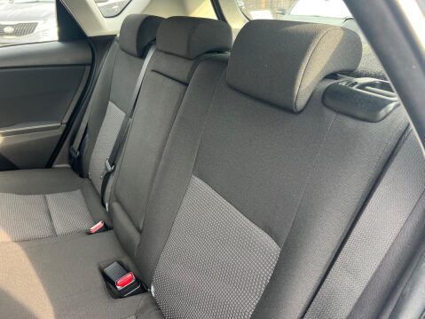 Toyota Auris 1.8 VVT-h Icon CVT Euro 5 (s/s) 5dr 28