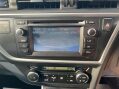 Toyota Auris 1.8 VVT-h Icon CVT Euro 5 (s/s) 5dr 32