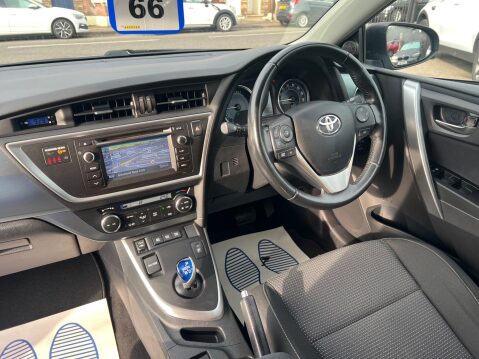 Toyota Auris 1.8 VVT-h Icon CVT Euro 5 (s/s) 5dr 22