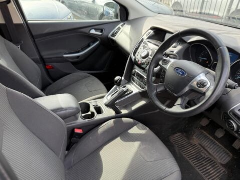 Ford Focus 1.0T EcoBoost Titanium Navigator Euro 5 (s/s) 5dr 7