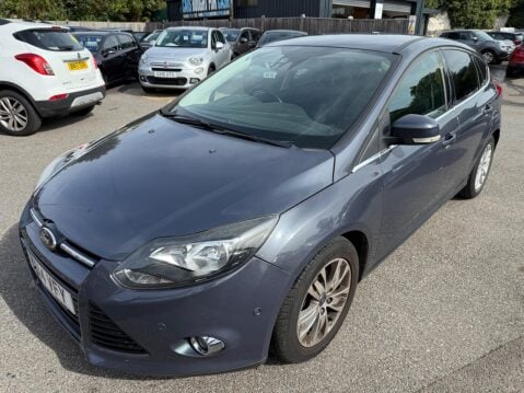 Ford Focus 1.0T EcoBoost Titanium Navigator Euro 5 (s/s) 5dr 4