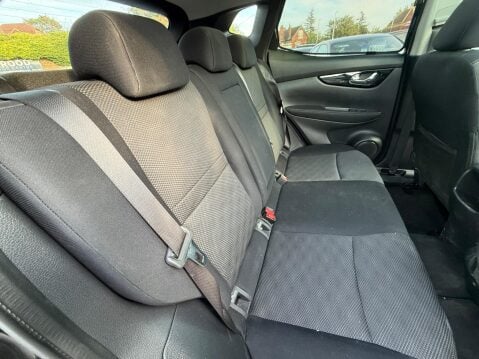 Nissan Qashqai 1.2 DIG-T n-tec+ 2WD Euro 6 (s/s) 5dr 12