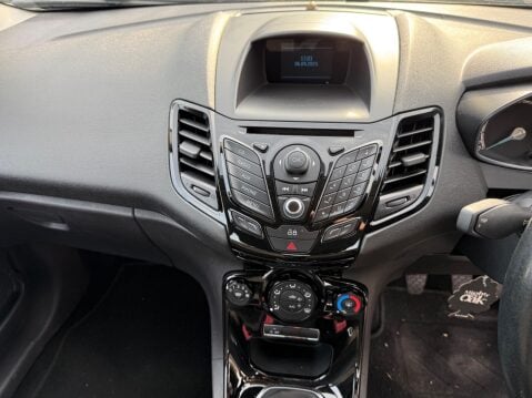 Ford Fiesta 1.0T EcoBoost Zetec Euro 5 (s/s) 5dr 11