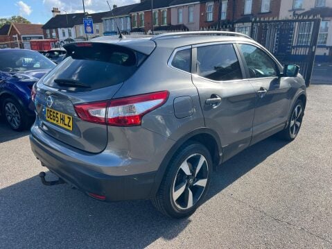 Nissan Qashqai 1.2 DIG-T n-tec+ XTRON 2WD Euro 6 (s/s) 5dr 6
