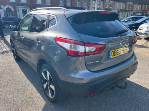 Nissan Qashqai 1.2 DIG-T n-tec+ XTRON 2WD Euro 6 (s/s) 5dr 4