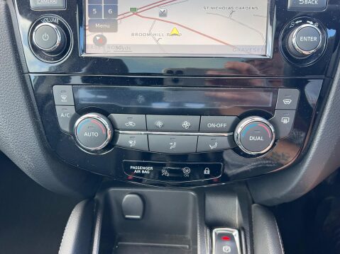 Nissan Qashqai 1.5 dCi Tekna 2WD Euro 5 (s/s) 5dr 28