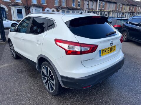 Nissan Qashqai 1.5 dCi Tekna 2WD Euro 5 (s/s) 5dr 4