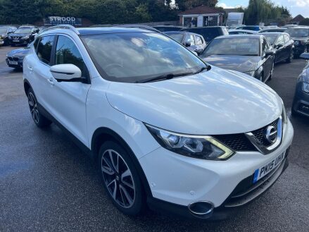 Nissan Qashqai 1.5 dCi Tekna 2WD Euro 5 (s/s) 5dr