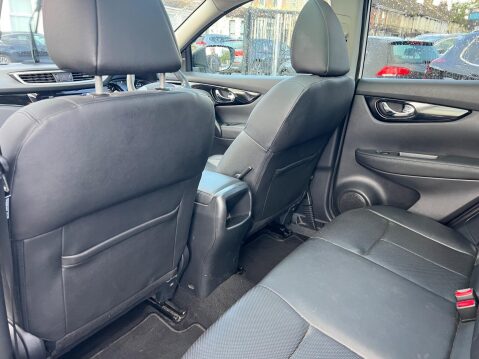 Nissan Qashqai 1.5 dCi Tekna 2WD Euro 5 (s/s) 5dr 22