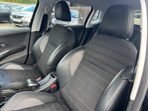 Peugeot 2008 1.2 PureTech Allure Euro 6 5dr 27
