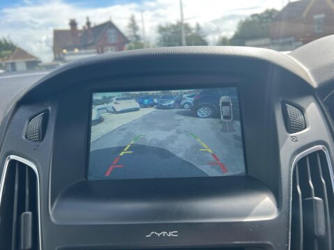 Ford Focus 1.0T EcoBoost Titanium Euro 6 (s/s) 5dr 27