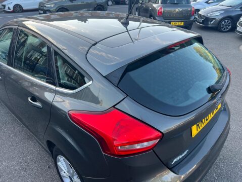 Ford Focus 1.0T EcoBoost Titanium Auto Euro 6 (s/s) 5dr 17